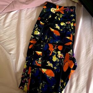 Pop Fit High Rise Patterned Leggings W/Pockets